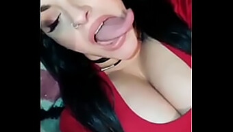 Sensual Latina Teen'S Throat Skills