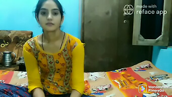 Un Couple Indien Explore Différentes Positions Sexuelles Avec Une Fille Asiatique De 18 Ans